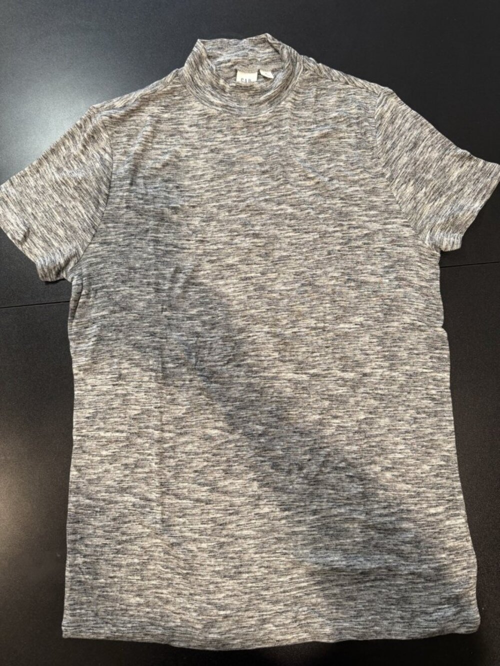 Gap Woman's Short Sleeve Gray Shirt, Sz XL